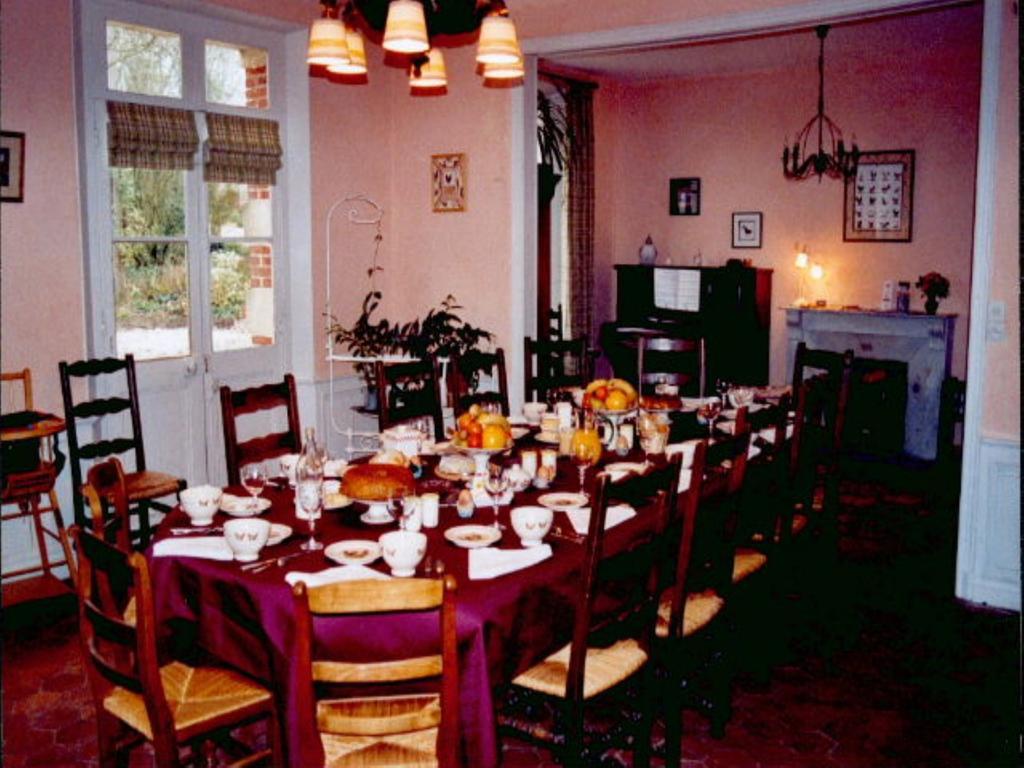 Bed and Breakfast Chez Francine Et Xavier Froissy  Экстерьер фото