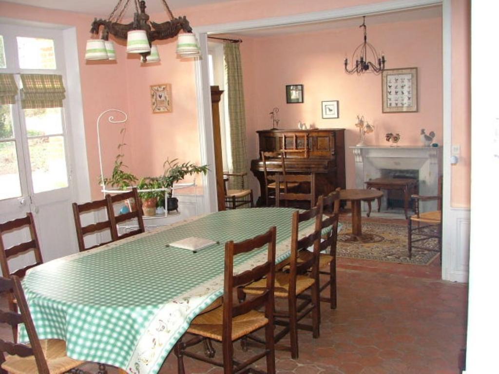 Bed and Breakfast Chez Francine Et Xavier Froissy  Экстерьер фото